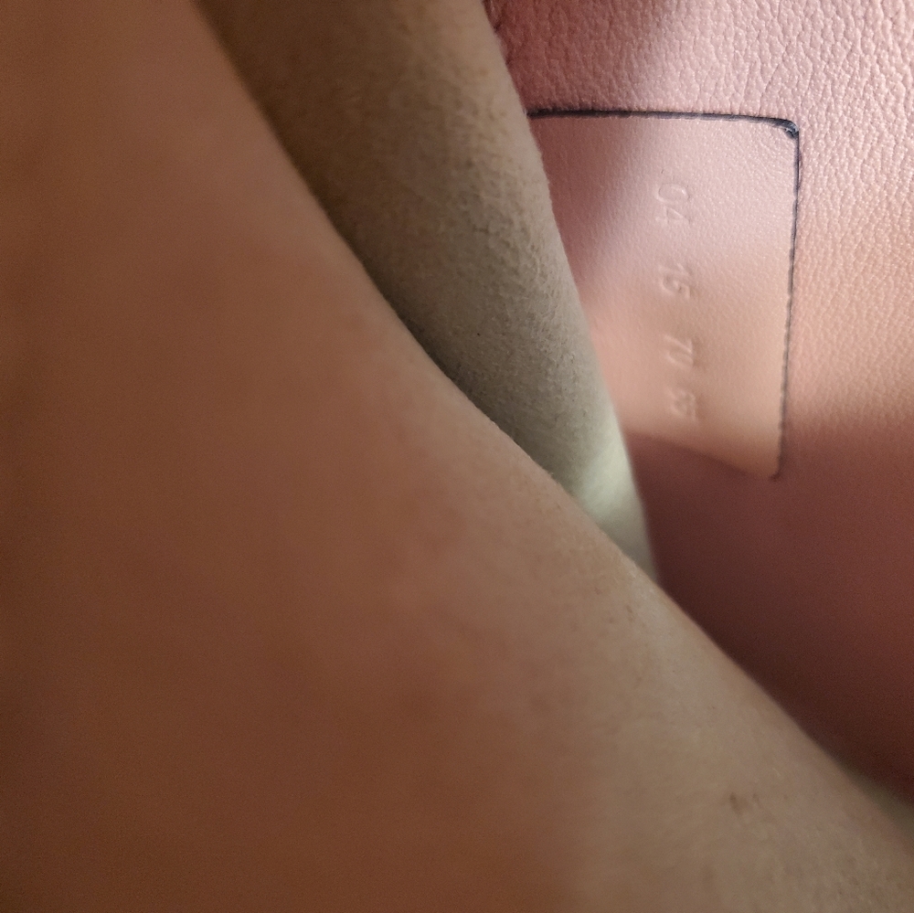 (SOLD)Authentic Chloe Hudson in salmon rose color - Picture 6 of 12